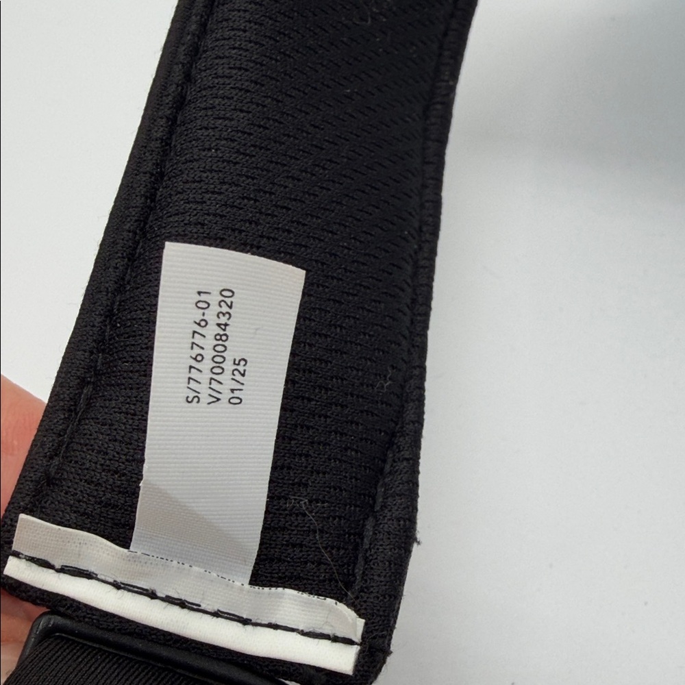 Athleta Black and Iridescent Reflective Visor - Picture 4 of 6